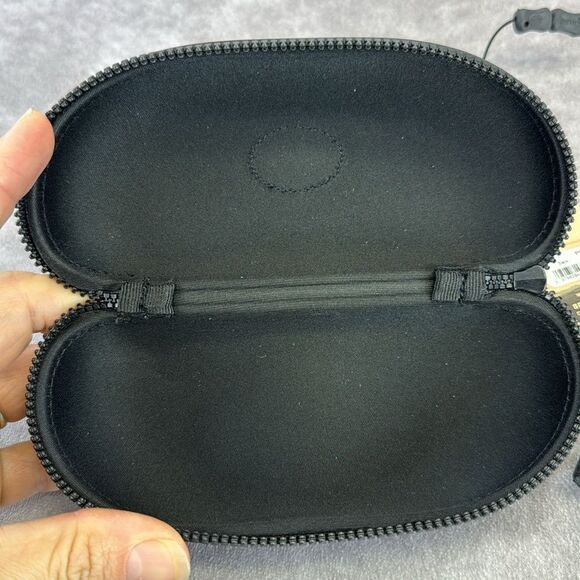 Costa Black Sunglasses Hard Case with Adjustable C-Line Retainer - Picture 5 of 7